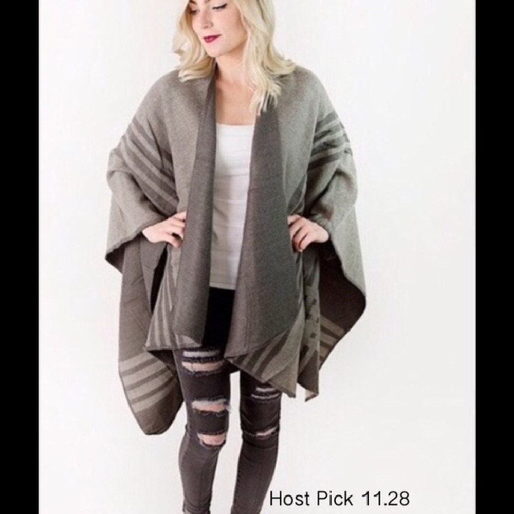 NWT Gray Striped Reversible Wool Blend Poncho